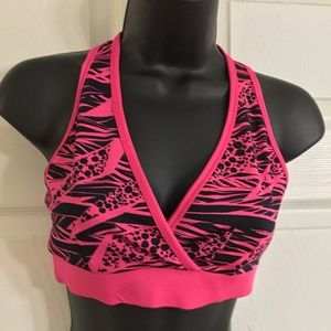 NWT Zumba Geo Mid Level V-Sportbra